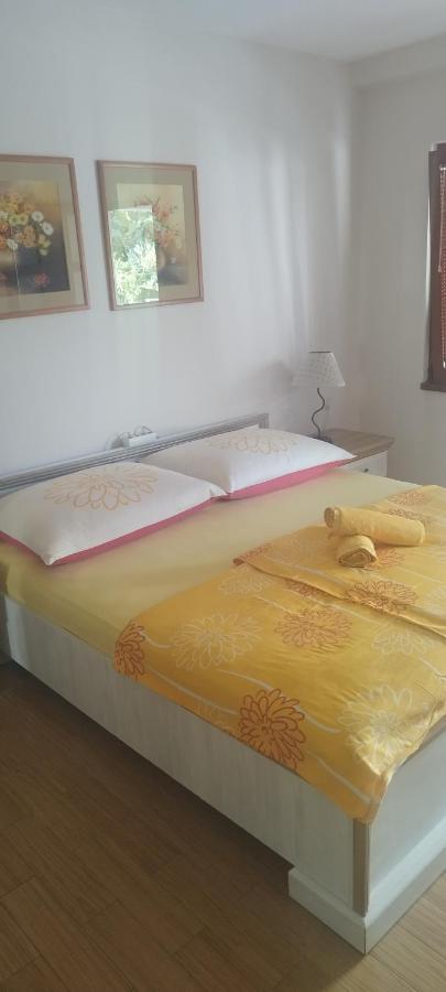 Apartmani Am クルク エクステリア 写真