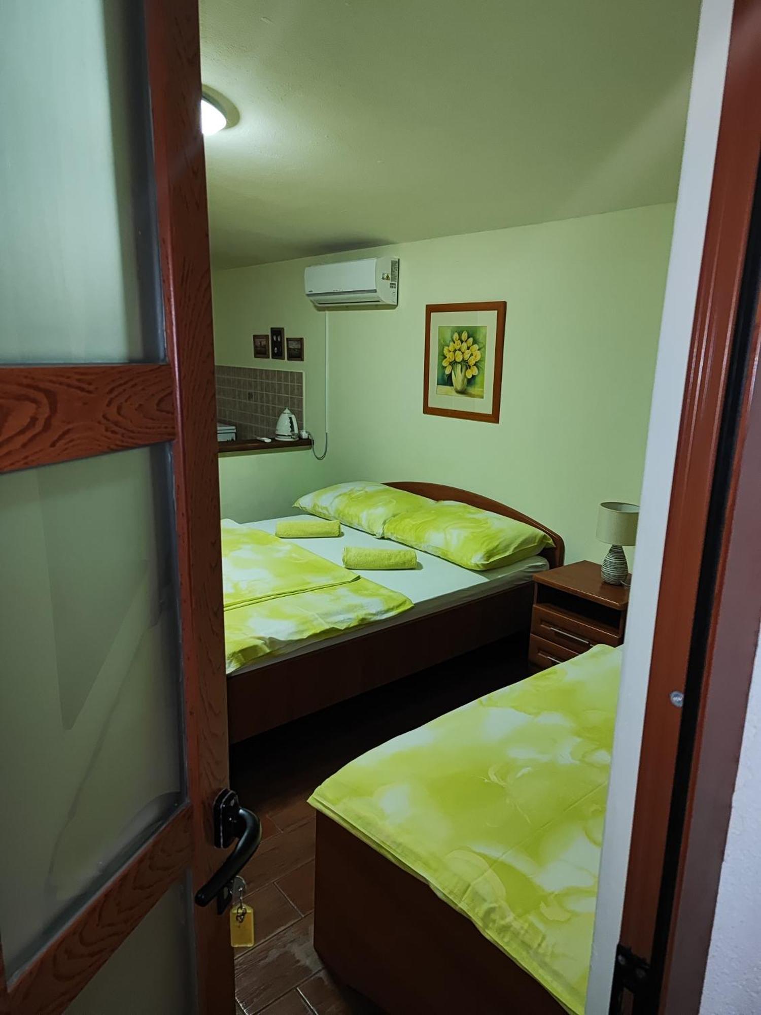 Apartmani Am クルク エクステリア 写真