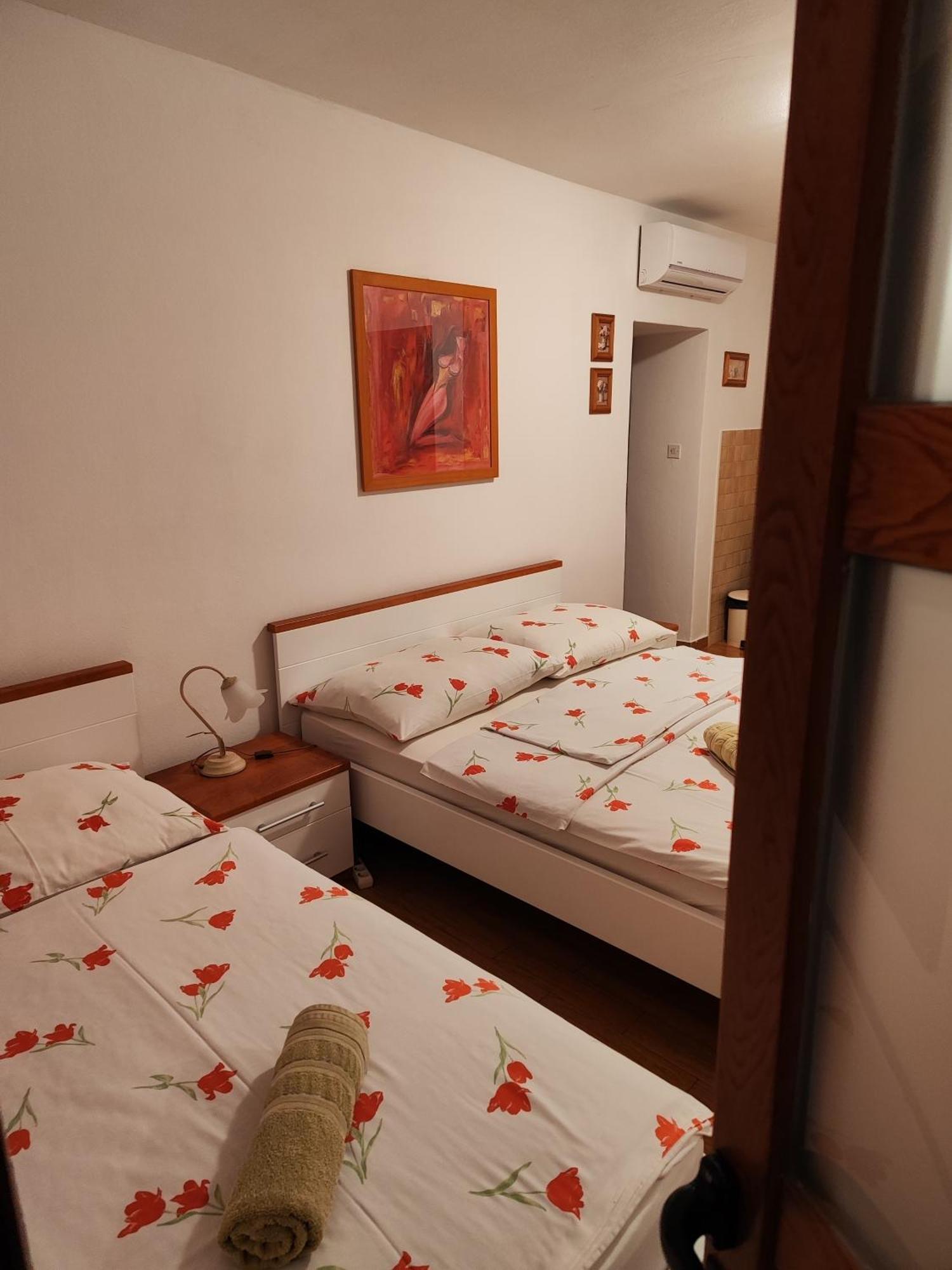 Apartmani Am クルク エクステリア 写真